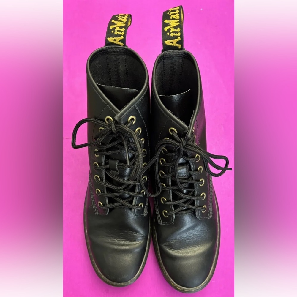 Dr. “Doc” Martens Zavala Boots Black 8 Eye Lace up. Womans 9 Men 8. One Blemish